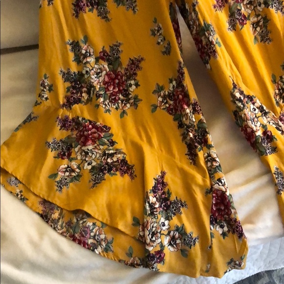 off the shoulder romper - Picture 4 of 5